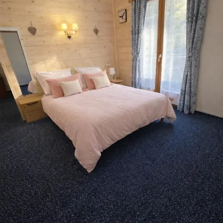 Le Szálloda